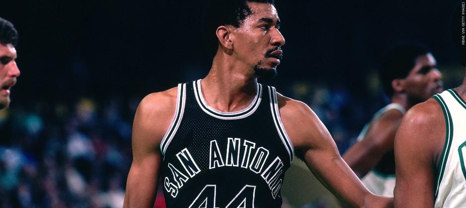 Happy 63rd Birthday to Hall of Famer, legend & finger roll master George Gervin

 