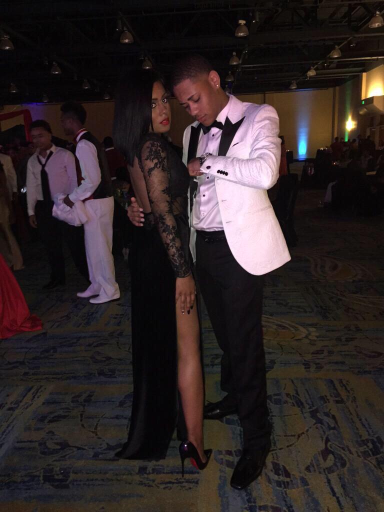 PromPics's tweet photo. 😍😍😍 #prom2k15 http://t.co/0tFmyHPDGE