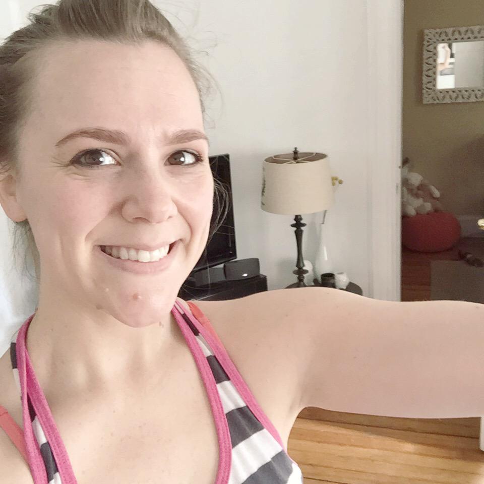 AlisonTonesUp's tweet photo. HIIT the bootycall this AM plus abs! #HittyBittyBikini #tiubootycall #tiucheckin #tiuteam #BIKINISERIES @ToneItUp http://t.co/NJiELqprIq