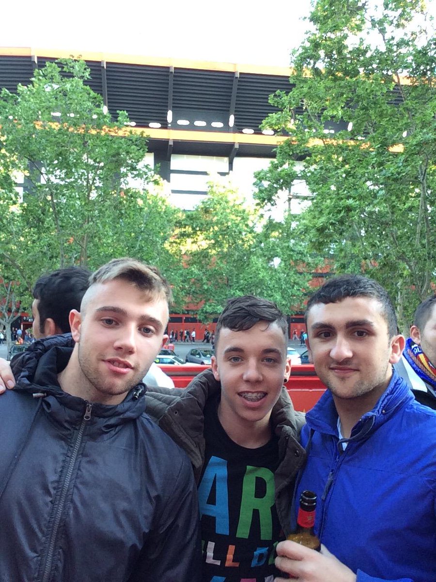 busVCFestrella's tweet photo. @valenciacf @EstrellaDammEs #busvcfestrella  @josenegris http://t.co/VGyOas6qz3
