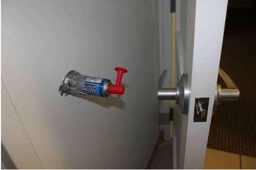 p1_security's tweet photo. Don't use an air horn as an entrance bell. Contact us today for help with your #security #system: (800) 458 6487 http://t.co/Xd9PSMzXM1