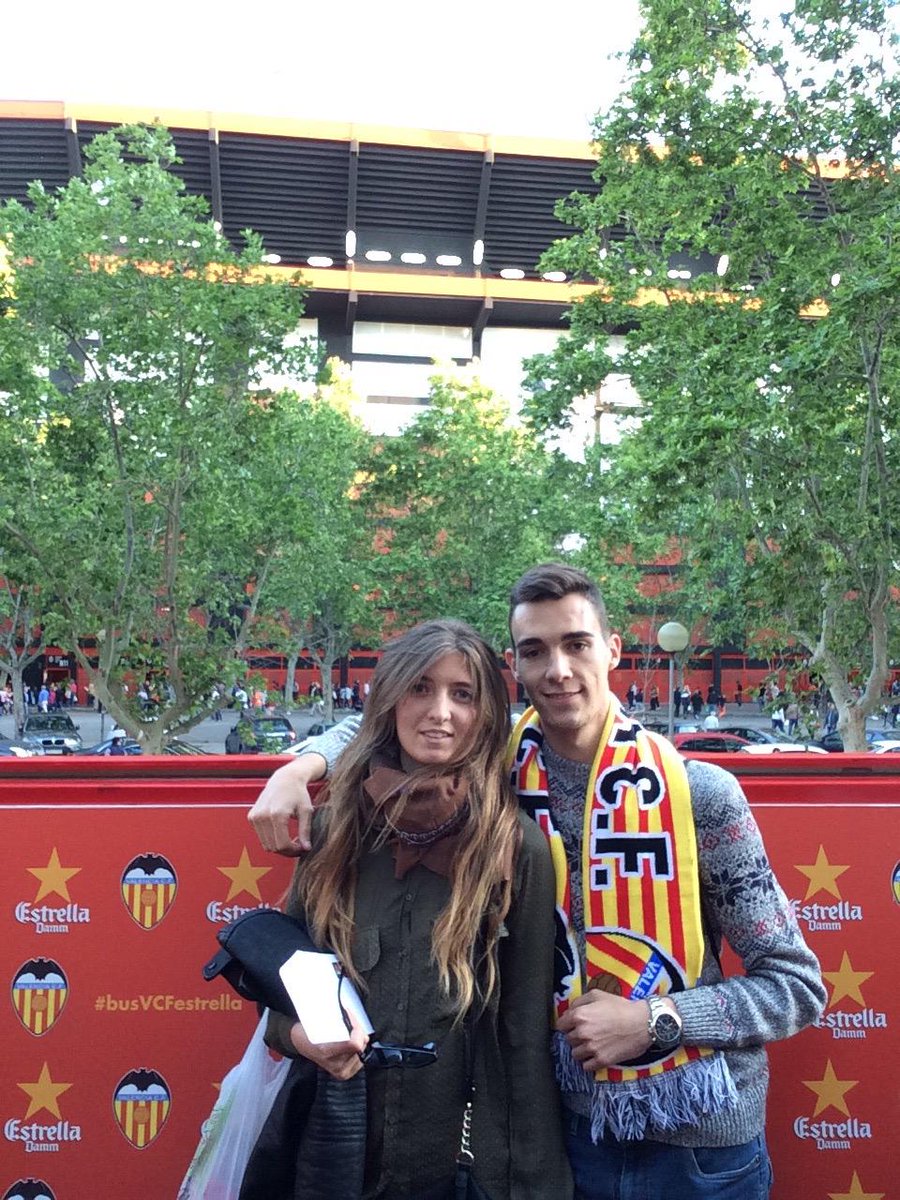 busVCFestrella's tweet photo. @valenciacf @EstrellaDammEs #busvcfestrella  @lpgvlc http://t.co/o3cVGJZMmT