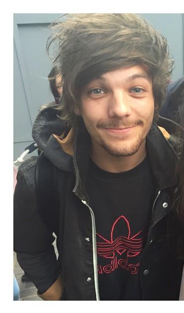 halhalabii's tweet image. i love both drunk louis and innocent baby looking louis look at them