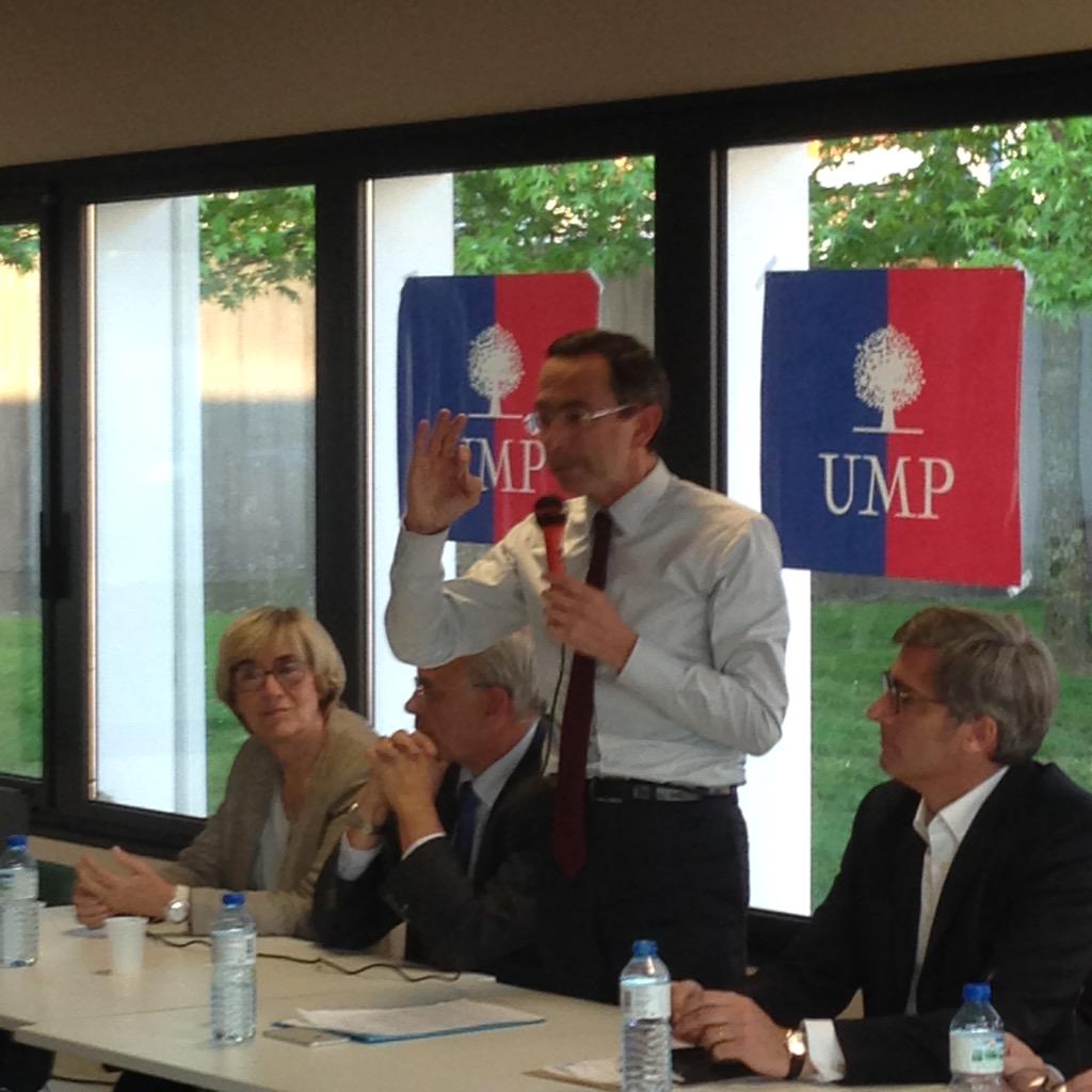 ThomasArBaol's tweet photo. Intervention de notre chef de file @BrunoRetailleau pour les #Régionales2015 en #PaysdelaLoire. #PDL2015 #Vertou #UMP http://t.co/6aUimuZ0gP