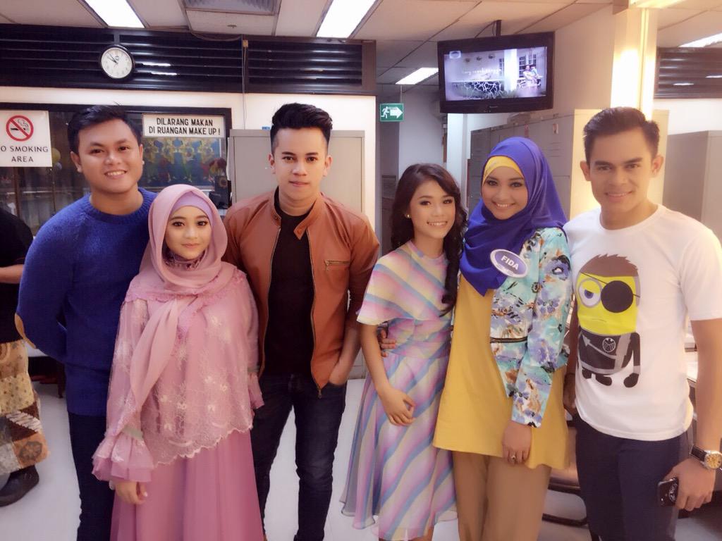 Syuting newFamily100 meetup DA2 beda tapping .. Nice to meet u guys ..