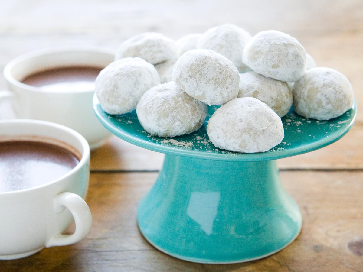 WholeFoods's tweet photo. Want to host a tea party? Here's how to do it... http://t.co/O73TeDZLlU http://t.co/lHu8QOq6Vy