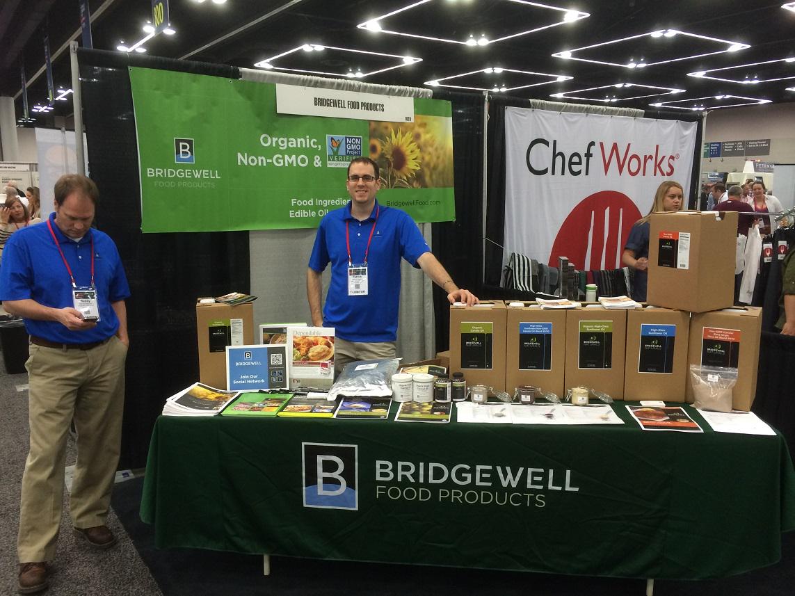 BridgewellRes's tweet photo. Stop by our booth @nwfoodshow and learn about our great line-up of organic, Non-GMO cooking oils! #Portland http://t.co/w5hXvZBNcF