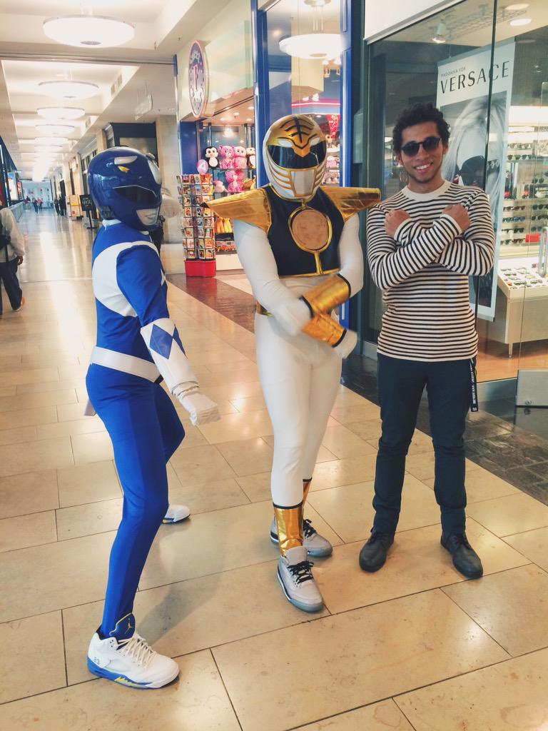 mannylooou's tweet photo. MIGHTY MORPHIN' MOTHERFLIPPIN' POWER RANGERS
#ThemJsTho http://t.co/shGZnhNGsq