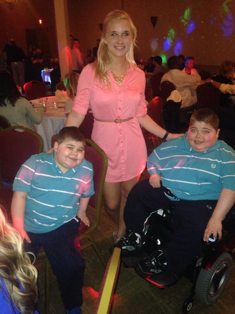 victoriiaayers's tweet photo. Thank you everyone for working to help these boys! Not giving up yet! #jakeandben http://t.co/MlkFqC5Wgl