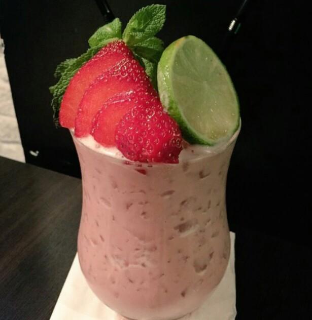 myteddyland's tweet photo. Savourez l’art du mojito au Mojito Lab http://t.co/LvoAf3y8Fa via @IsabelleSpanu
Cc @MojitoLabParis ;)
#mojito http://t.co/ohP05ScbTw