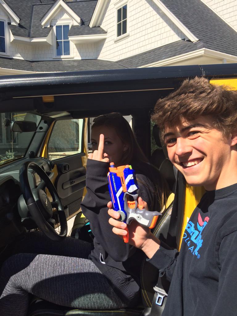 Daniel_brunker's tweet image. @SophomoreNerf15 tripod takes down Grace Taylor for kill #24 #tripod #ouch?#2OP?
