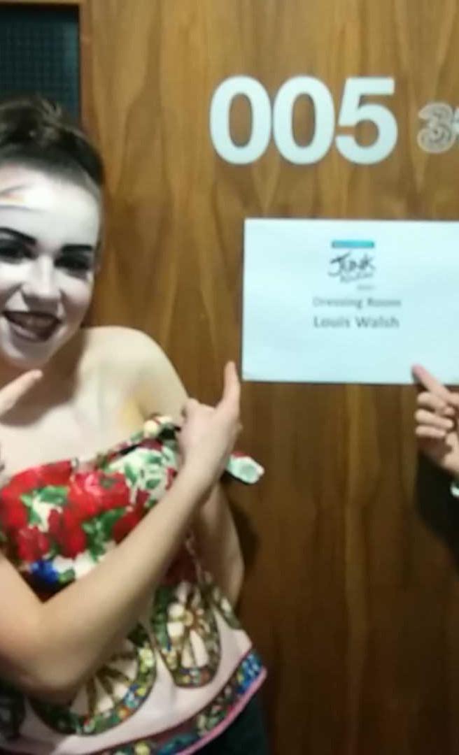 cranacollegeart's tweet photo. @CranaCollege_TY @cranacollege @junkkouture...she felt her changing room was 2 small. This 1 was perfect #diva http://t.co/M9rKFATS2l