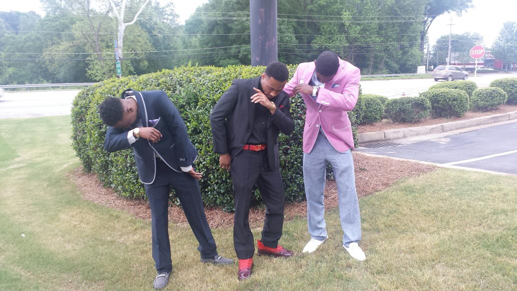 cozyboyfloyd's tweet photo. #LeaveNoWitness #prom2k15 ๐๐ฅ http://t.co/au4IngtIoL