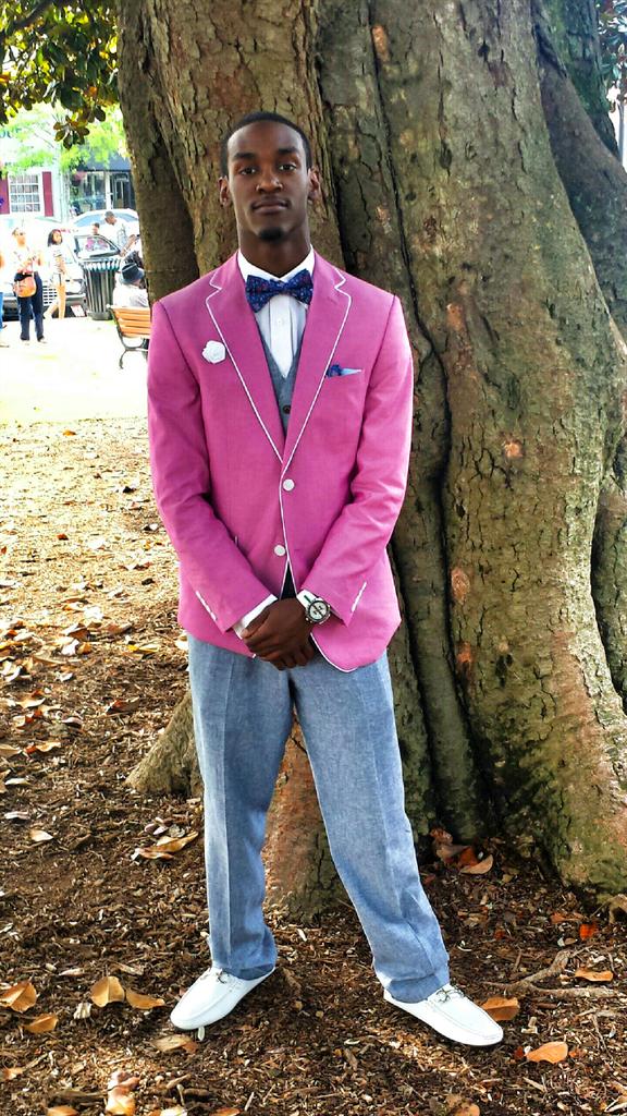 cozyboyfloyd's tweet photo. #LeaveNoWitness #prom2k15 ๐๐ฅ http://t.co/au4IngtIoL