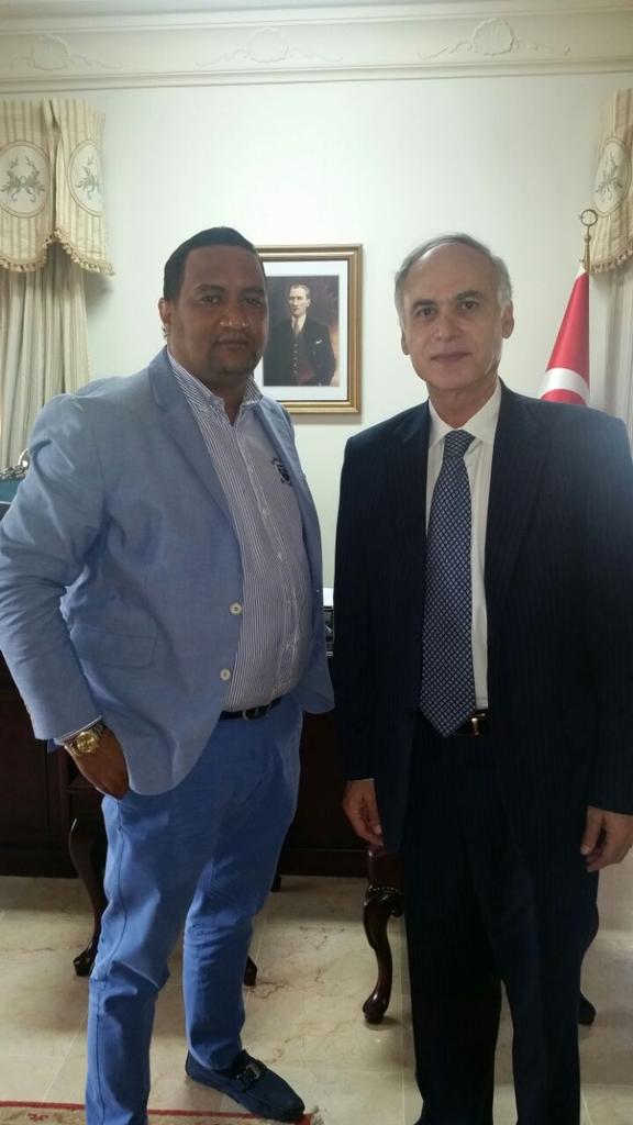 Elbidotavarez1's tweet photo. Hoy en la mañana visitando al Embajador Aydin Evirgen  de turkey  (Turquía ) en RD. http://t.co/EzaQlAGhbv