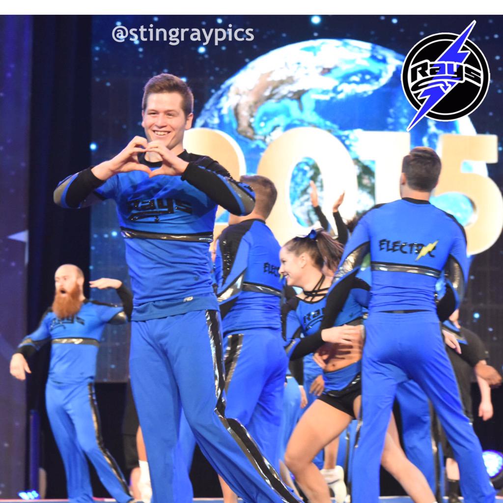 Sending ❤️ out to the <a href="/Electric_Rays1/">ELECTRIC RAYS⚡️</a> tonight! #Worlds2015