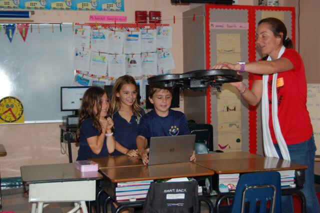 YouDroneTM's tweet image. Awesome use of drones! RT @northbeachstar: #codeexplorers, #NBE inspires STEM education using drones