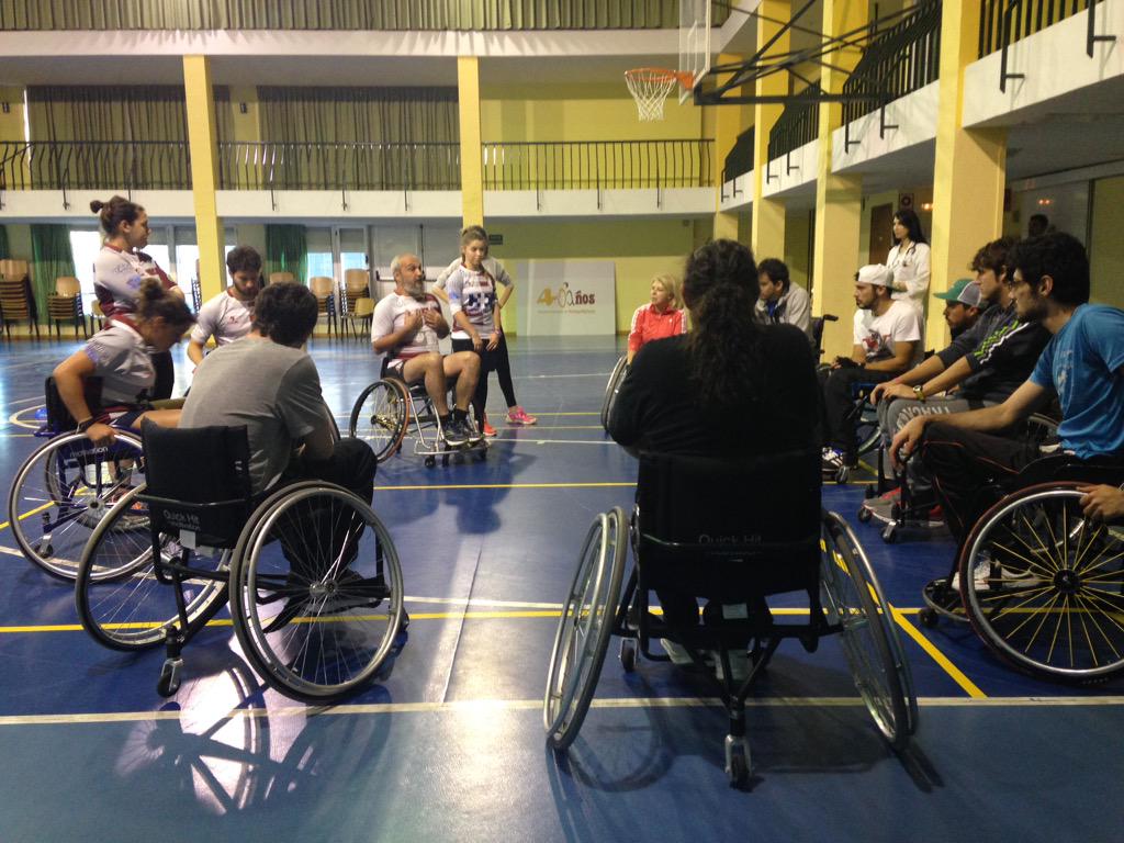 crtoledo1's tweet photo. I Jornadas de Quad Rugby. 
@uclm_es @Miriiicajo @RugbyToledo http://t.co/H7FGPeFETm