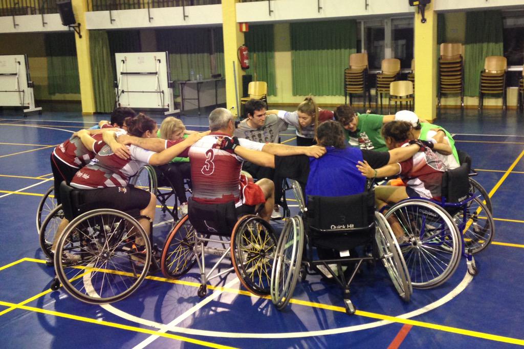 crtoledo1's tweet photo. I Jornadas de Quad Rugby. 
@uclm_es @Miriiicajo @RugbyToledo http://t.co/H7FGPeFETm