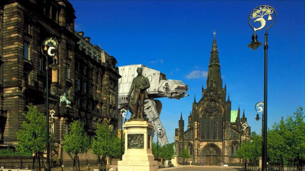 SwordDigital's tweet image. Glasgow is getting excited for the new Star Wars film! #StarWars #Glasgow #MarkBoyle