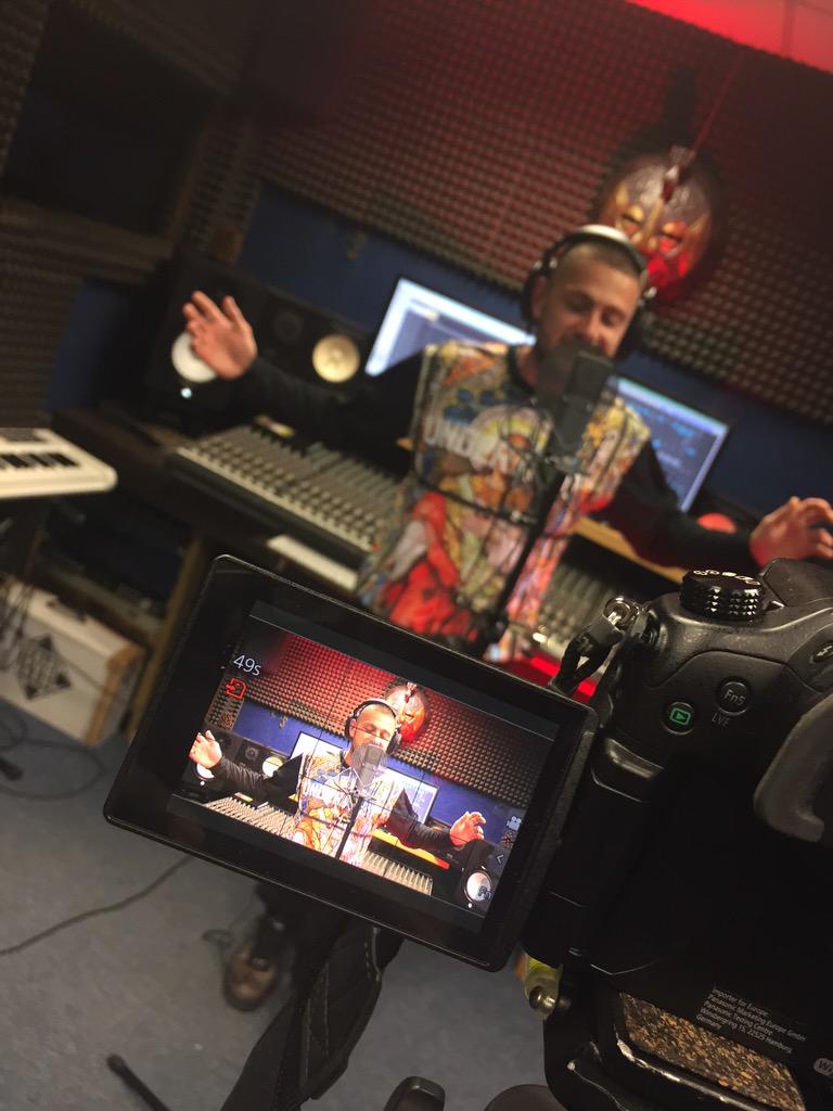 FumezEngineer's tweet image. Shout @Bilzar90 came down today for he's @MCTVUK #TakeMeIn 🔥🔥🔥🔥