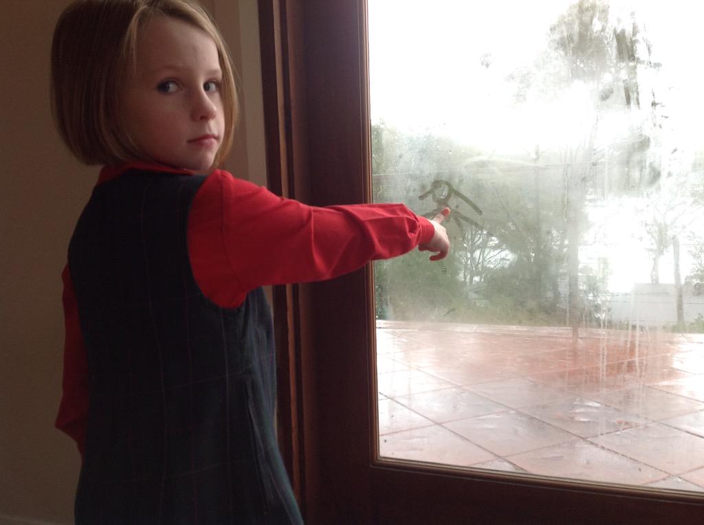 ausla14's tweet photo. @weloveglassAU 120kph wind, trees falling, render blown off
But just 6mm of glass- impervious
...you can draw on it! http://t.co/hRS9IlpeKR