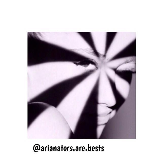 instacopacabana's tweet image. #oneyearsinceproblem👅❤️ by arianators.are.bests ift.tt/1ExqJJp