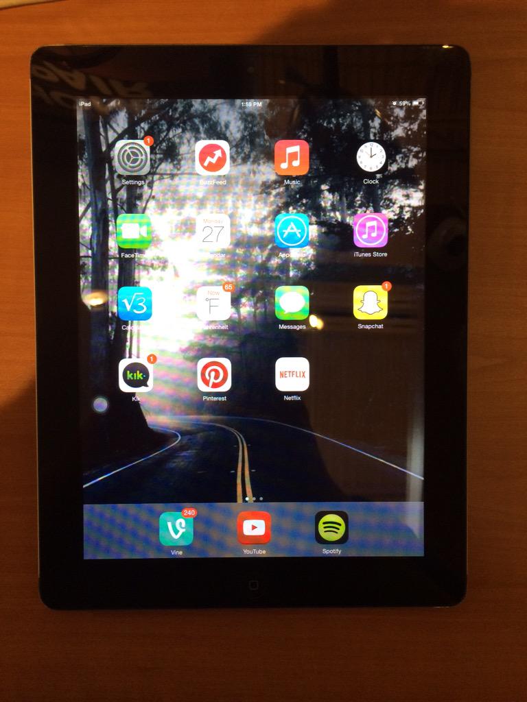 CrackNShip's tweet image. We fix all iPad and iPod ship it today for a 24 hour turnaround. cracknship.com #brokenipad #brandnew