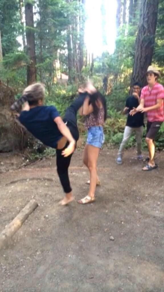 HumorTV__'s tweet photo. when your ex tries to come back in ur life http://t.co/YFhemLZOln