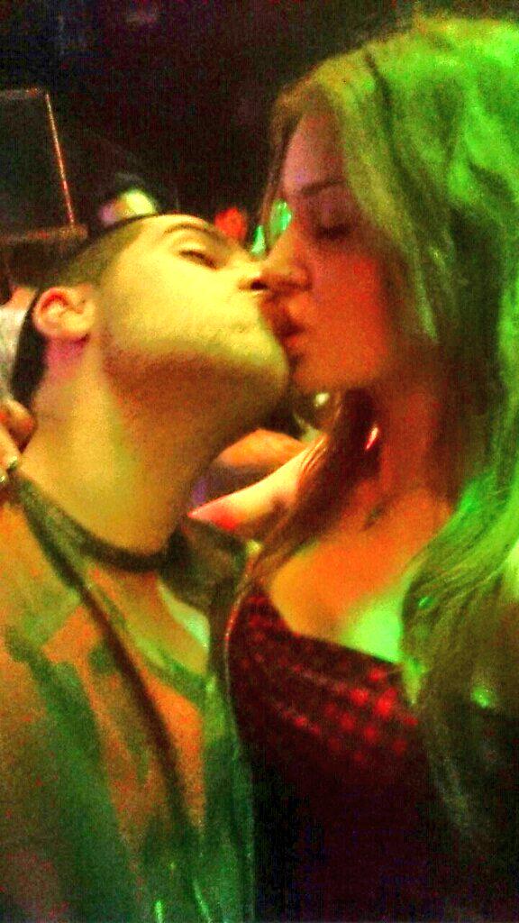 Ana93mr's tweet photo. TEAMO con  lokura mi vida,  10 meses, cada día un sentimiento diferente, cada vez más enamorada... http://t.co/xYykvStX9I