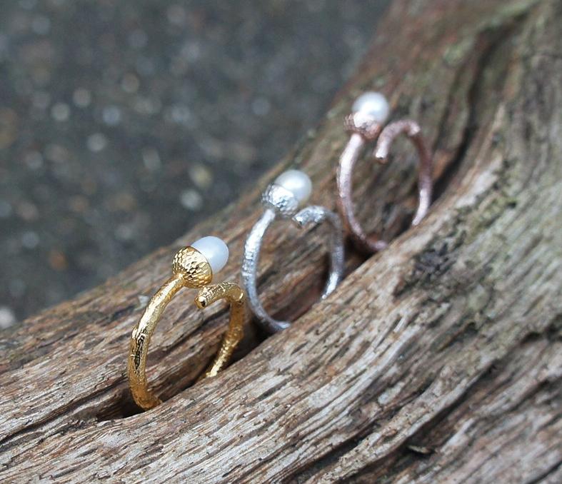FoxglovesLondon's tweet photo. Announcing a new Foxgloves London design! Acorn Twig Rings - now available on the webshop! http://t.co/9f9WlkWjOQ http://t.co/QmpMsOkmjV