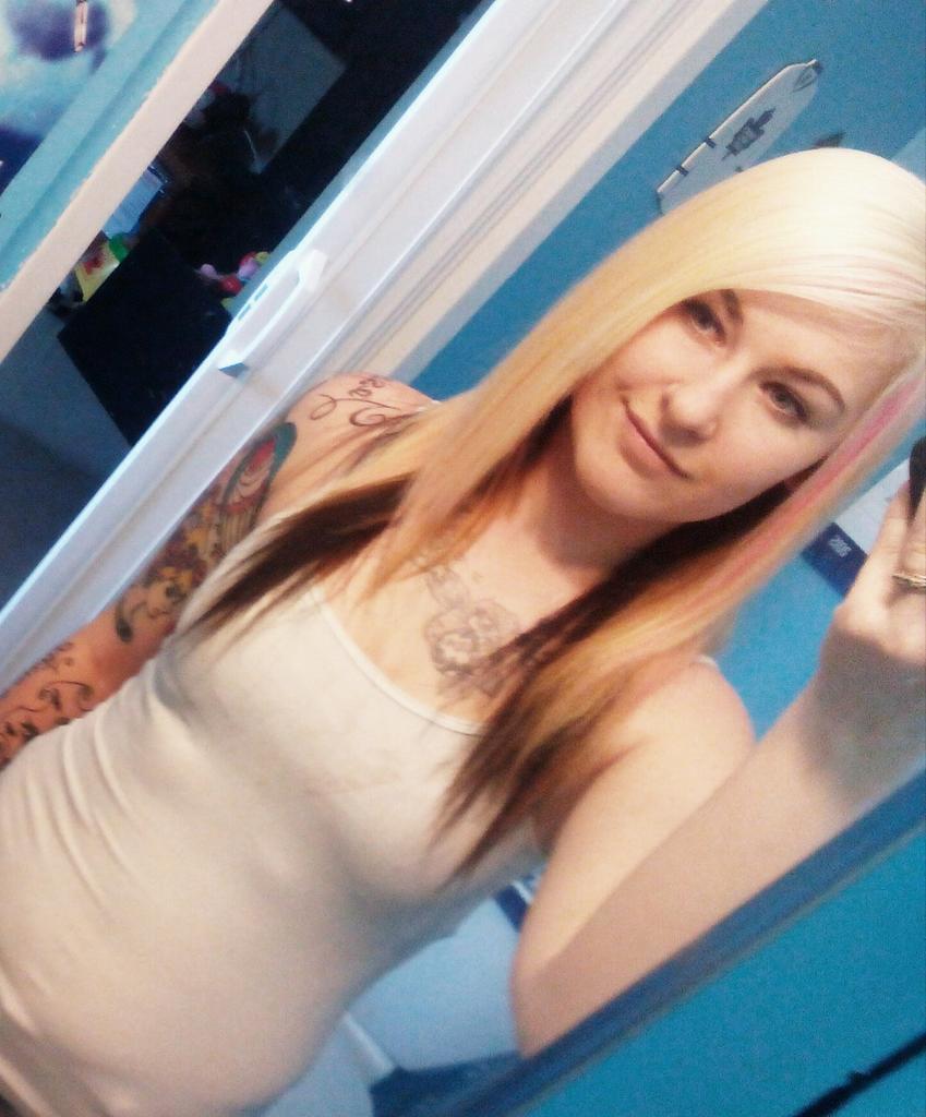 Hair game on point 😍 #longblondehair #tatted #sleeve