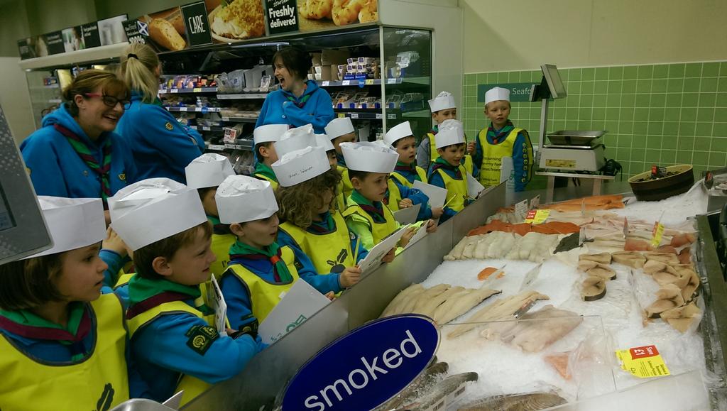 eversden_amanda's tweet photo. @EatHappyProject @2115Bracknell 1st Warfield beavers enjoying #farm2fork http://t.co/vlkLyXghSz
