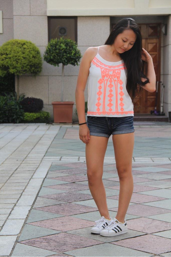 shopglo's tweet photo. coral drawstring halter! Get it @ http://t.co/ZbOF24nvW6 💕 http://t.co/n0W6xftzi5