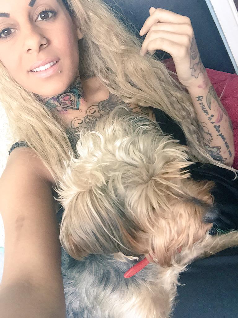 JMaeG_'s tweet photo. Matching hair with the pup 💁🏼 http://t.co/Kl5vdrKYpm