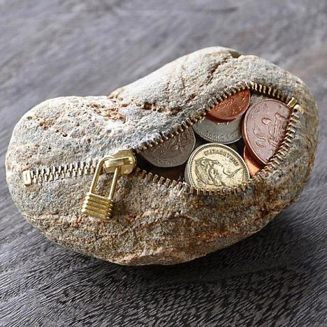 CoChange's tweet photo. #Monday #Money #Art - "Wallet with Coins", Incredible stone sculpture by Hirotoshi Itoh - http://t.co/znP8LTWtES http://t.co/tGqvw48noo
