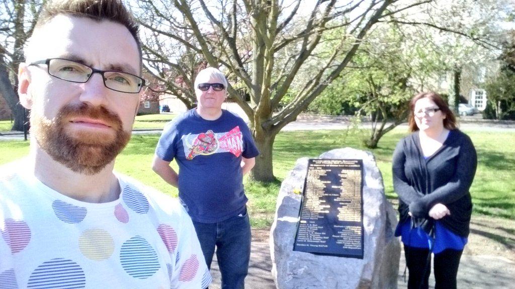 BurtonLabour's tweet photo. Paying respect in #Burtonuponstather, great work by community grp/&amp; parish council making it happen #LestWeForget http://t.co/H4iOg5RyFg