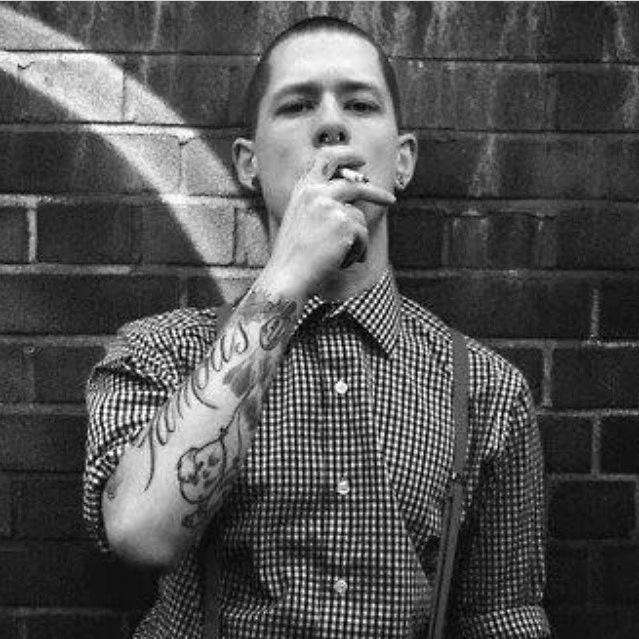 Skinbyrd1969's tweet photo. Skinheads goals! 😍💕 http://t.co/gvBCLzmI8K
