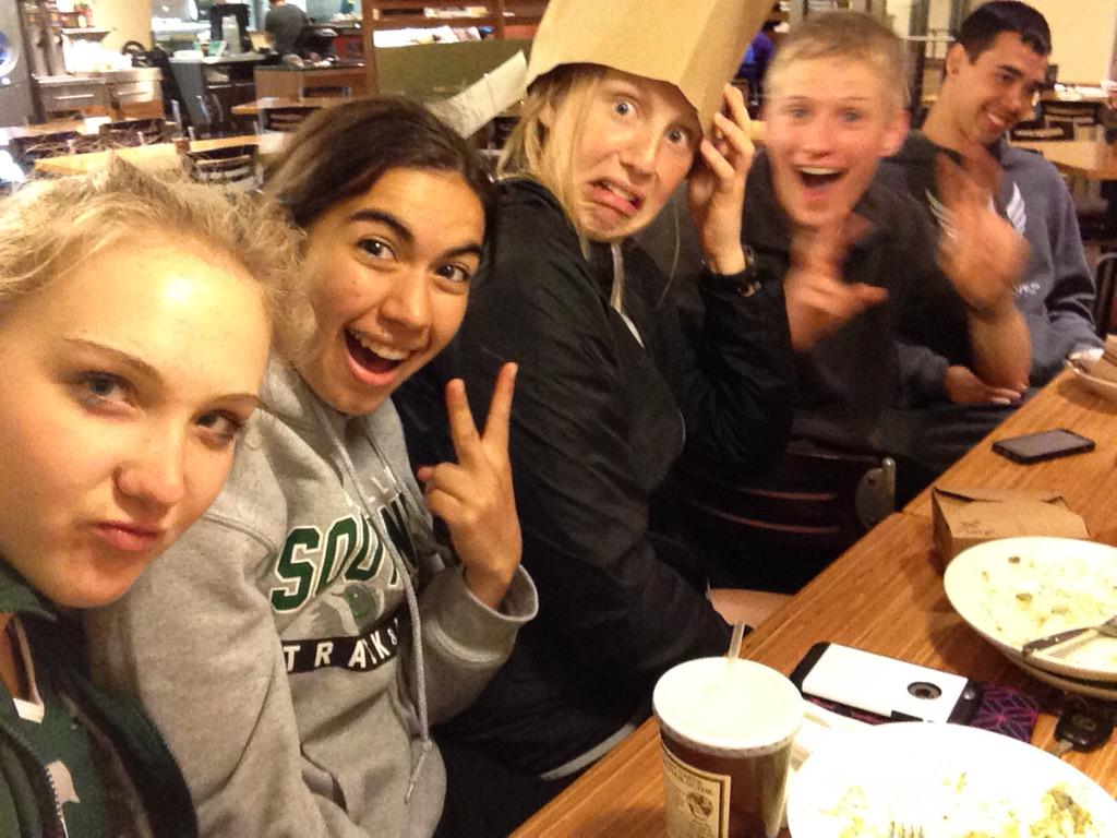 els_augi's tweet photo. happy late birthday white mamba @alyssuhhn may our eternal string of love never be cut ❤️ http://t.co/ox8f20ruDr