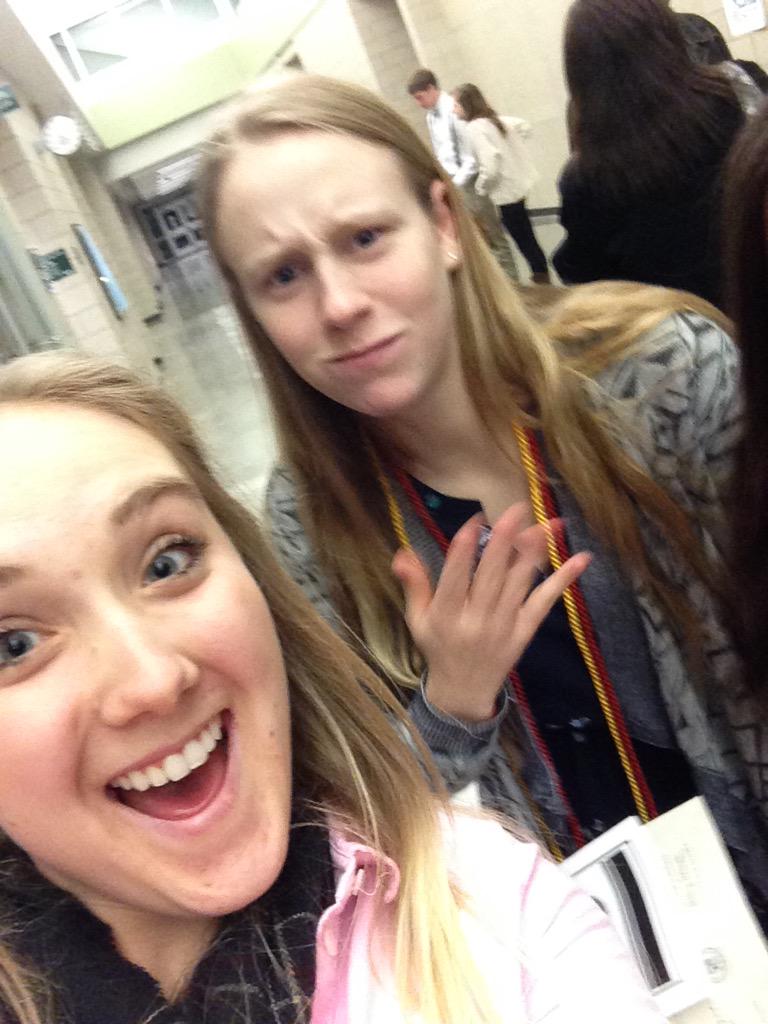 els_augi's tweet photo. happy late birthday white mamba @alyssuhhn may our eternal string of love never be cut ❤️ http://t.co/ox8f20ruDr