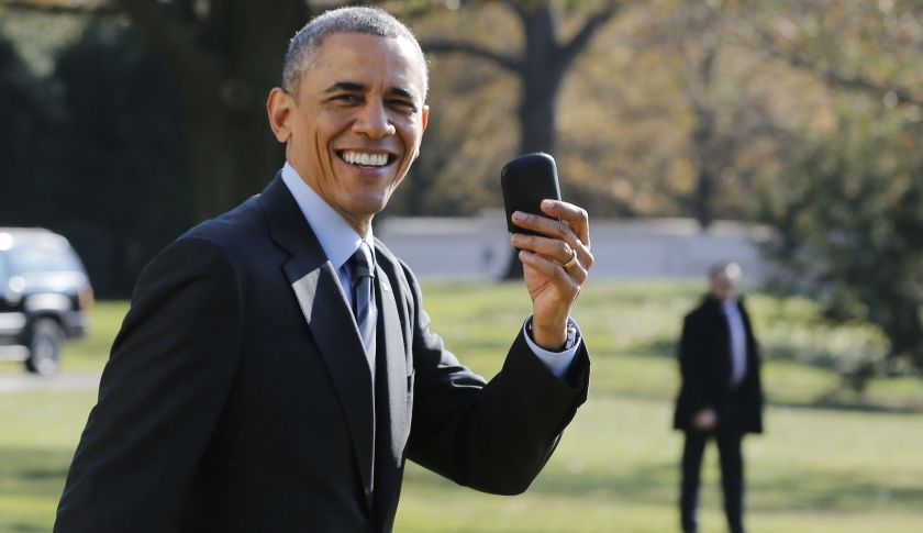 FortuneMagazine's tweet photo. How Russian hackers may have accessed President Obama's email http://t.co/twXf0ovkz6 http://t.co/H3hFwNCkP2