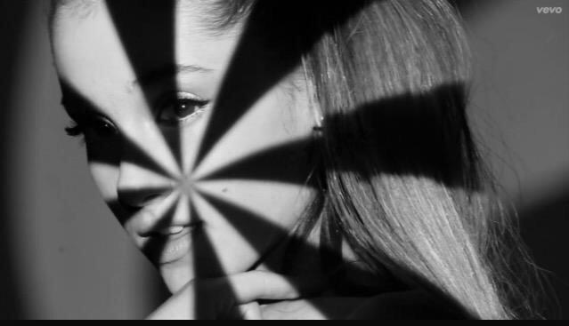 loveAriana456's tweet image. #OneYearOfProblem so proud of my baby she has been working so hard and she deserves everything... she is amazing 💗🎉😊💋