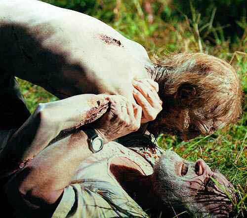 BadassMaggieTWD's tweet photo. Is this reanimated Lori? Tryna kiss every male she see http://t.co/qvLh6RcSNs