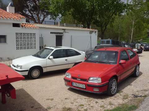 Kevinlemi91's tweet photo. Subida al rally utiel domingo 26! Impresionante ! #Kadett Cabalga @CristiaanVargas falto el cali a mi izquierda eh http://t.co/7nK8KotRou