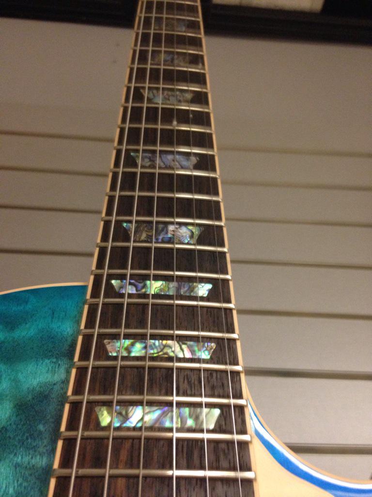 gibsonguitar's tweet photo. #LesPaul Standard Premium Quilt 2015 (Ocean Water Perimeter Candy) http://t.co/Z3KC9OmBUA http://t.co/LZ2p7lkRvG