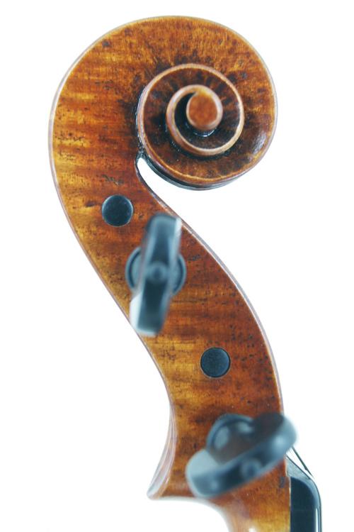 #new #violin looking for a #violinist to play #classical #music. edwardgautviolins.co.uk/guarneri-del-g…