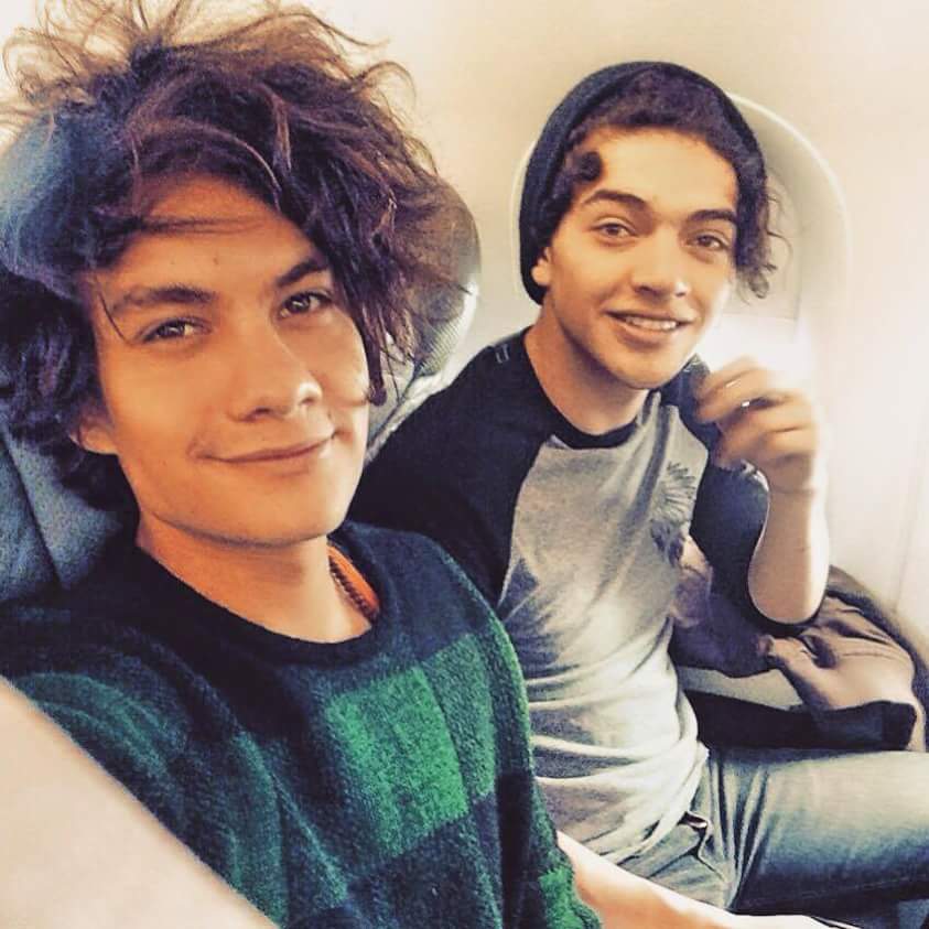 meeeeel_11's tweet photo. #AlwaysCoders βπ
Breddy! πππ
@bryanmouque @soyfreddyleyva π
@TeamJalonso
@OyeVillalpando http://t.co/NxV4ZURLhd