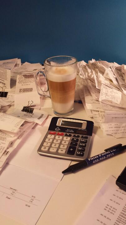 Celame_'s tweet photo. quoi de mieux pour accompagner une grosse soirée  #travail #findannée # impôt http://t.co/7JsMD8wGGd