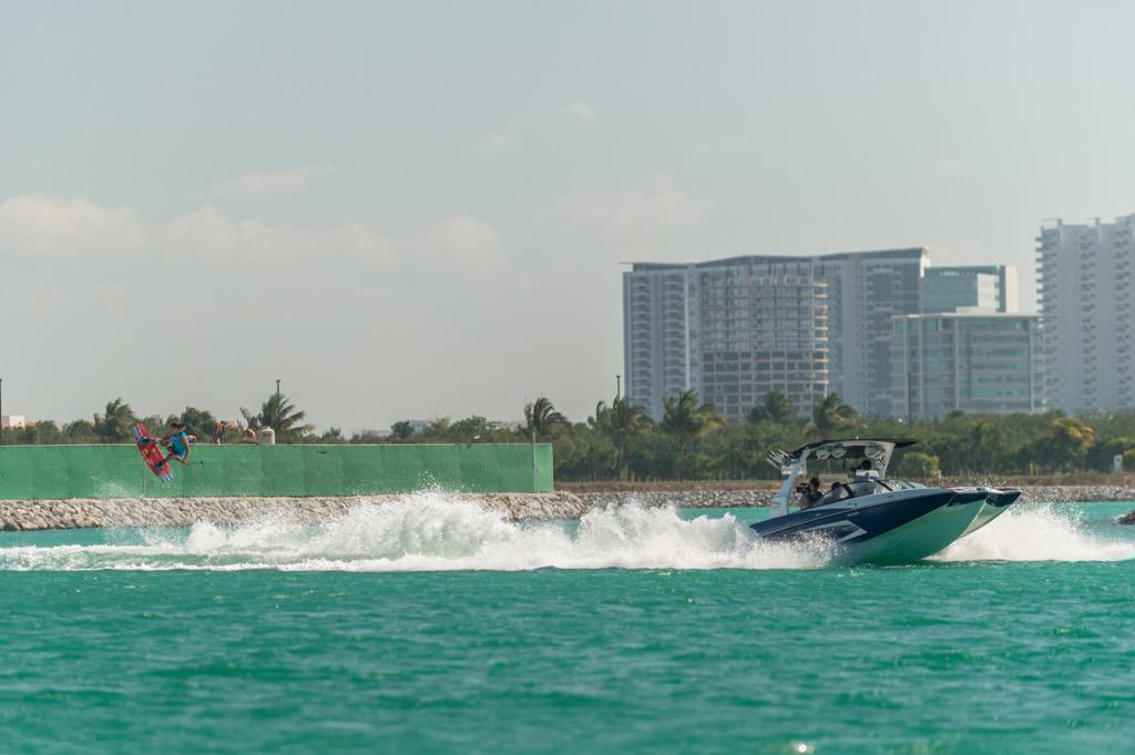 malibuboats's tweet photo. #CancunPro finals video recap - http://t.co/oOdGYXc3ag @TheWWA #wakeboarding http://t.co/y7Likf0DYD