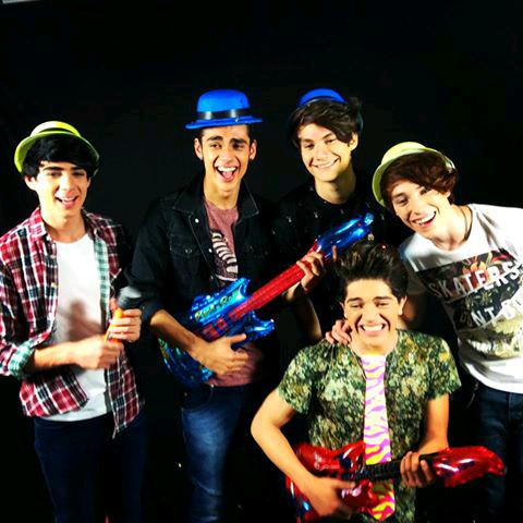 Cd9centroameri's tweet photo. nuestros chicos favoritos β₯
#AlwaysCoders
@somosCD9
-juli http://t.co/FxNaIDrYhm